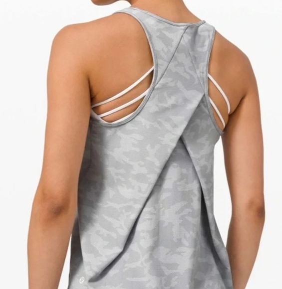 Lululemon Essential Tank - Picture 7 of 7